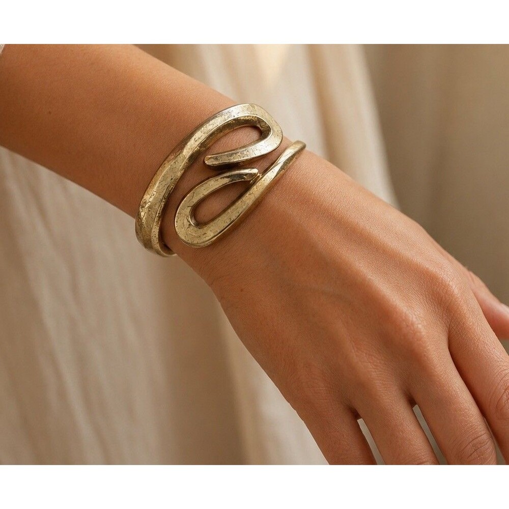 Vintage Gold Tone Hinged Cuff Bracelet Sculptural Swirl Statement Jewelry